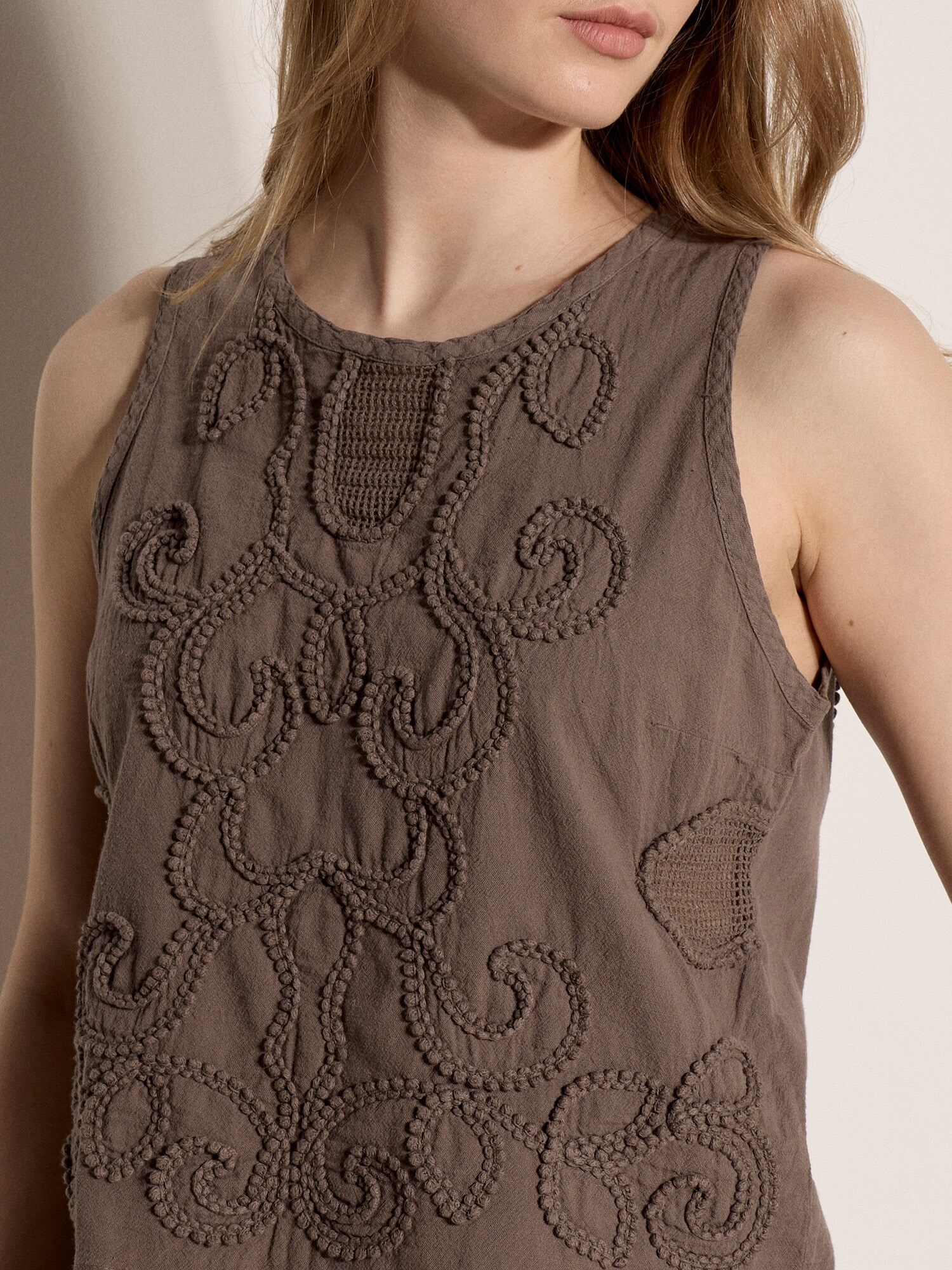 Spitzentop APRICOT "Besticktes Baumwoll-Oberteil" Gr. 36, beige (stein), Tops, Damen, S (36), gewebt, Obermaterial: 100% Baumwolle CO., uni, Spitzentop, mit Stickerei