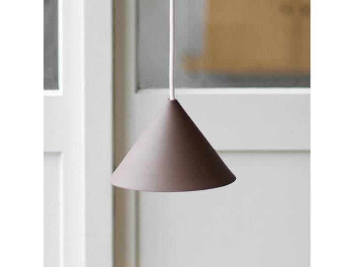 Suspension « Ceramic Cone », marron, Ø 19 cm, porcelaine, G9 - Moebe - Salon / séjour - Design - Céramique - À ampoule unique