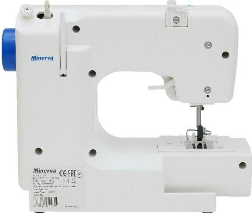 Łucznik Kornelia II mechanische naaimachine uit 2004