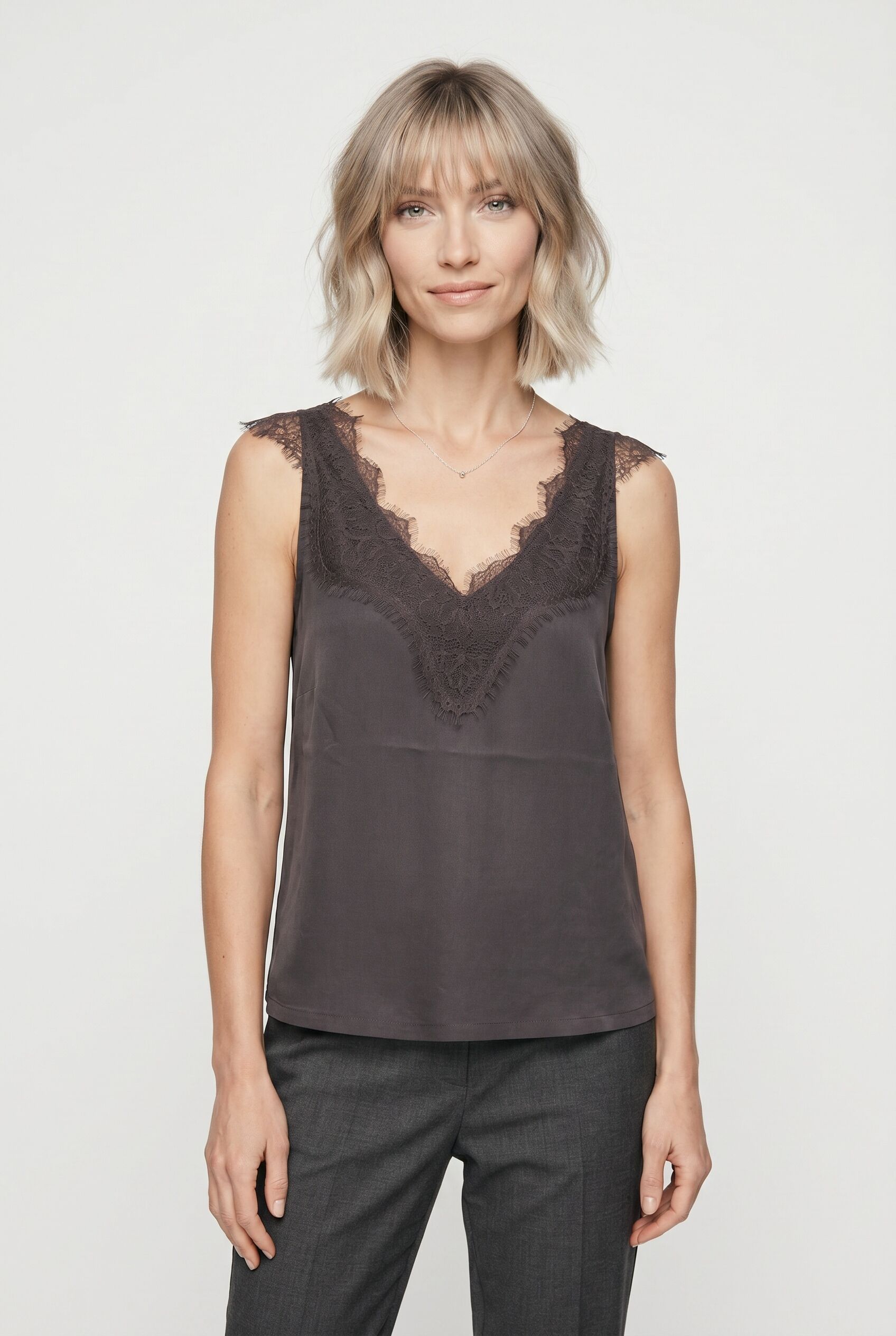 Spitzentop SMITH & SOUL, Damen, Gr. XS, braun (schwarz choc), Web, Obermaterial: 100% Lyocell, unifarben, hüftlang, V-Ausschnitt, Tops Spitzentop, mit V-Ausschnitt schwarz choc XS