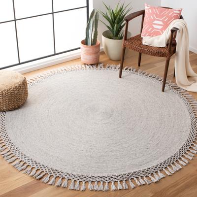 SAFAVIEH Handmade Sahara Promila Tassel Rug