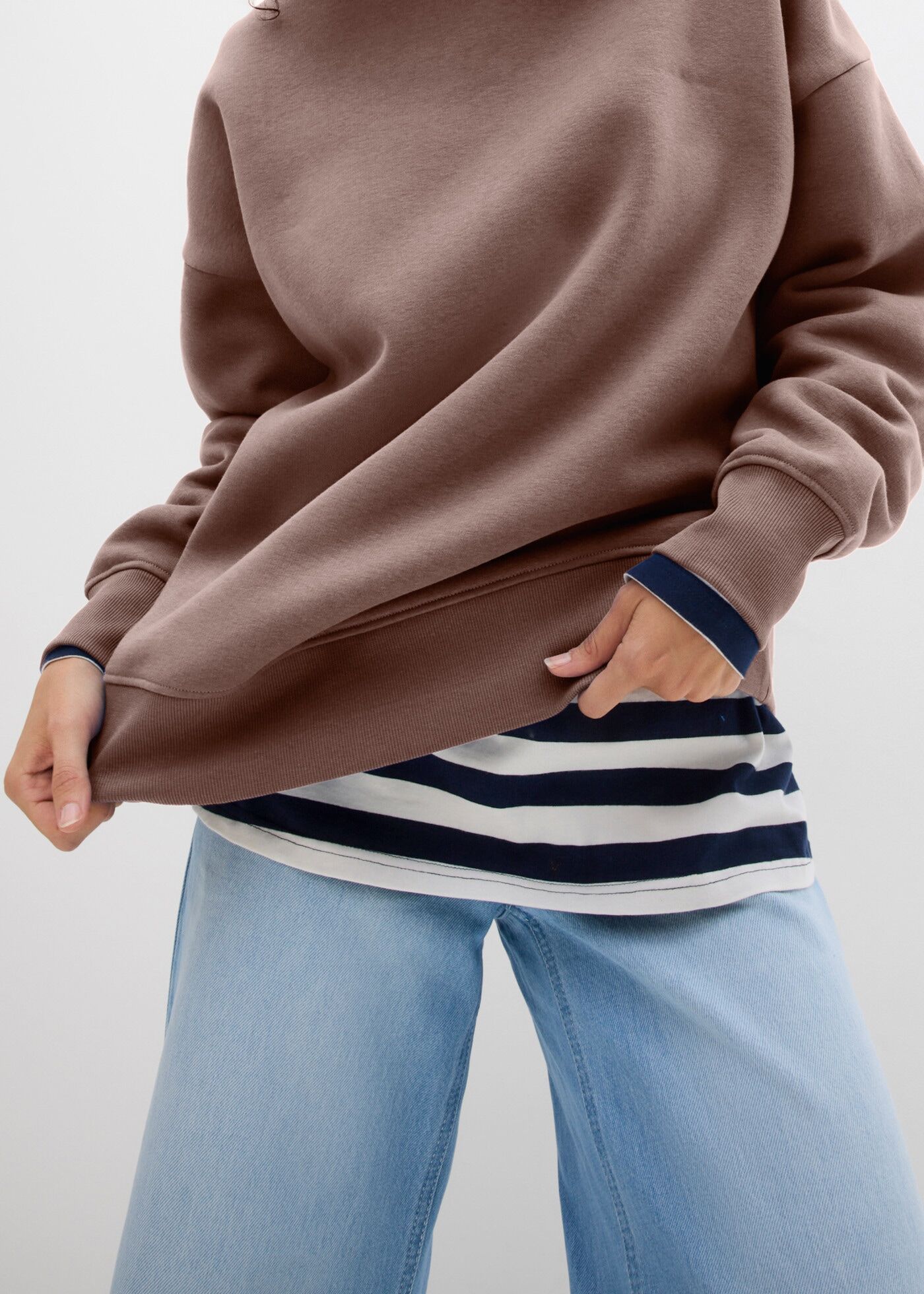 Sweatshirt BONPRIX, Damen, Gr. 52/54 (XXL), braun (lehmbraun), Obermaterial: 60% Baumwolle, 40% Polyester, loose fit, Sweatshirts Sweatshirt, Loose Fit, mit Rundhalsausschnitt, aus Baumwolle und Polyester, casual lehmbraun 52/54 (XXL)