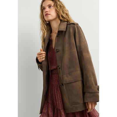Funktionsjacke PEPE JEANS "leichte Jacke MONIQUE", Damen, Gr. M, chocolate braun, 100% Polyurethan, Jacken Funktionsjacke