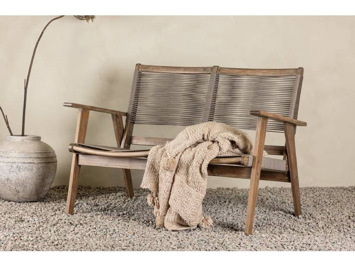 Gartenbank Sofie - gefertigt aus braunem Akazienholz - Braun - Luxusbetten24