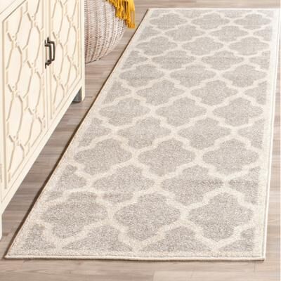 SAFAVIEH Amherst Erma Modern Rug