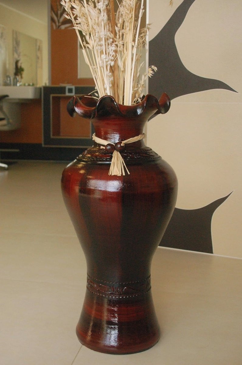 Handgemaakte grote decoratieve vaas