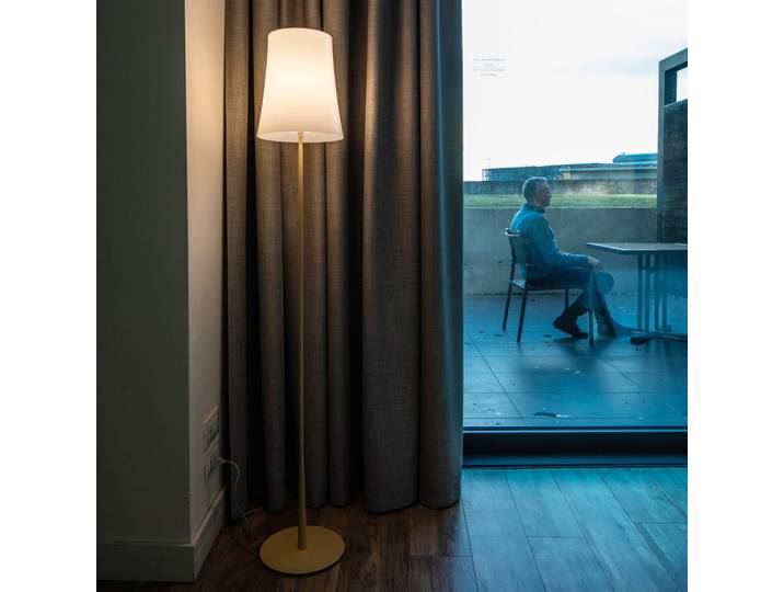 Birdie Easy Reading Stehleuchte Yellow - Foscarini - Wohnzimmer - Design - Metall - Mit Schirm