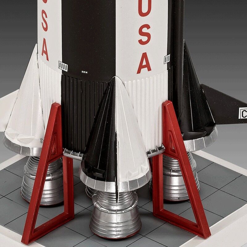 Maquette Apollo 11 Saturn V Rocket 50th Anniversary Level 5 échelle 1:96 - Revell