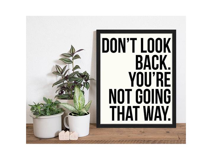 Tableau déco Dont look Back.. Cadre : hêtre massif verni Revêtement : plexiglas Noir 43 x 53cm