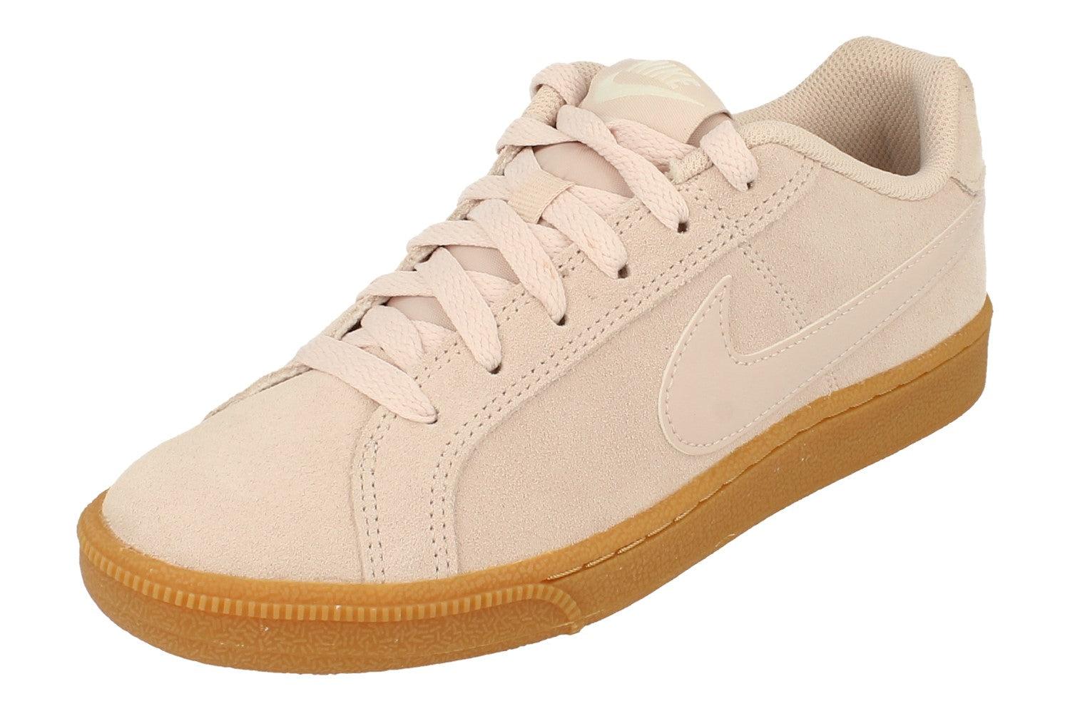 Nike Court Royale Wildleder-Sneaker in Blassrot