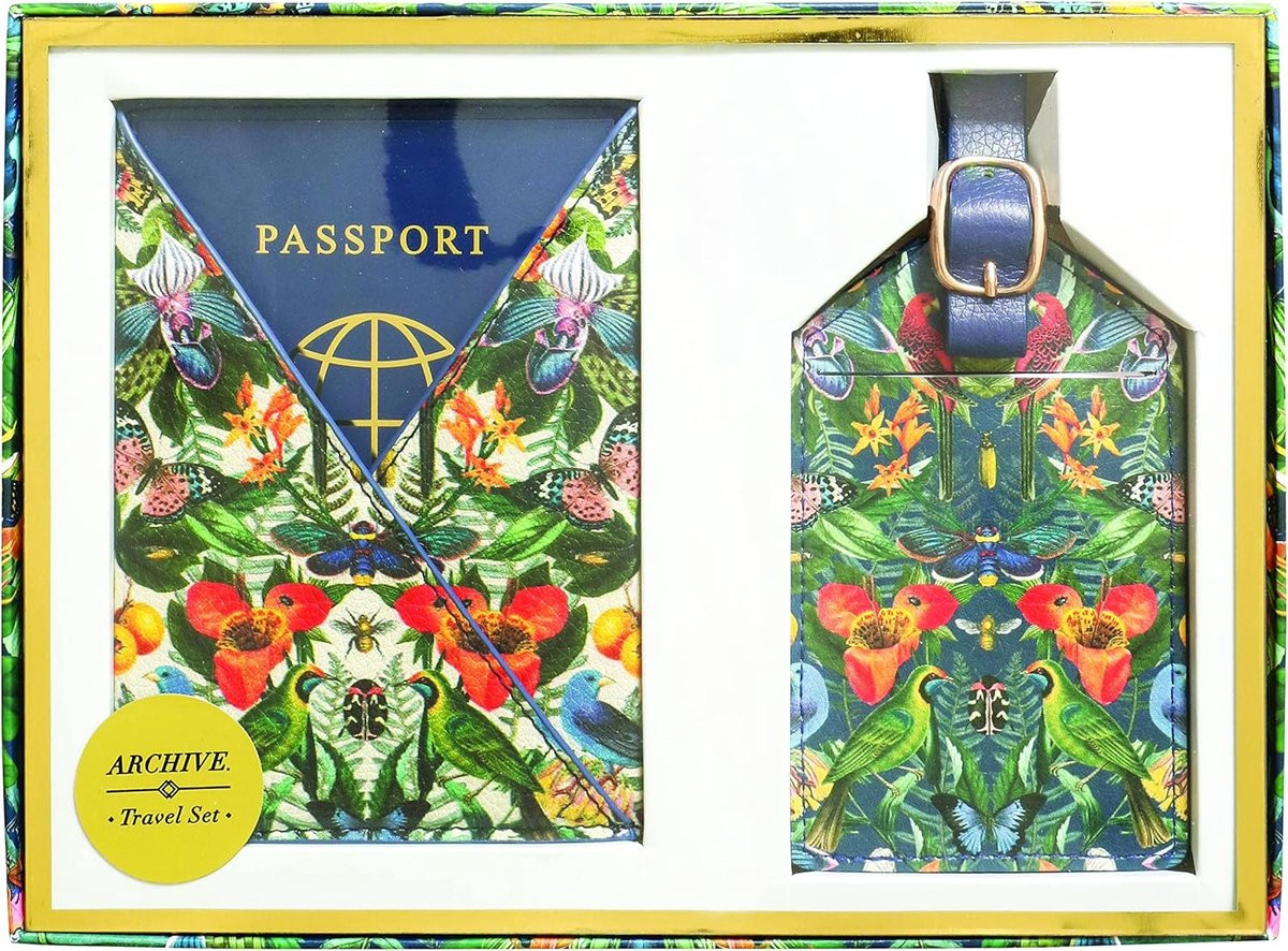 Famanu Reisaccessoires set met bagagelabels en paspoorthoes