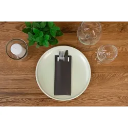 Sovie HORECA Papierbestecktaschen in Schwarz mit Tissue-Serviette in Weiß, 20 cm x 8,5 cm - 100 Stück