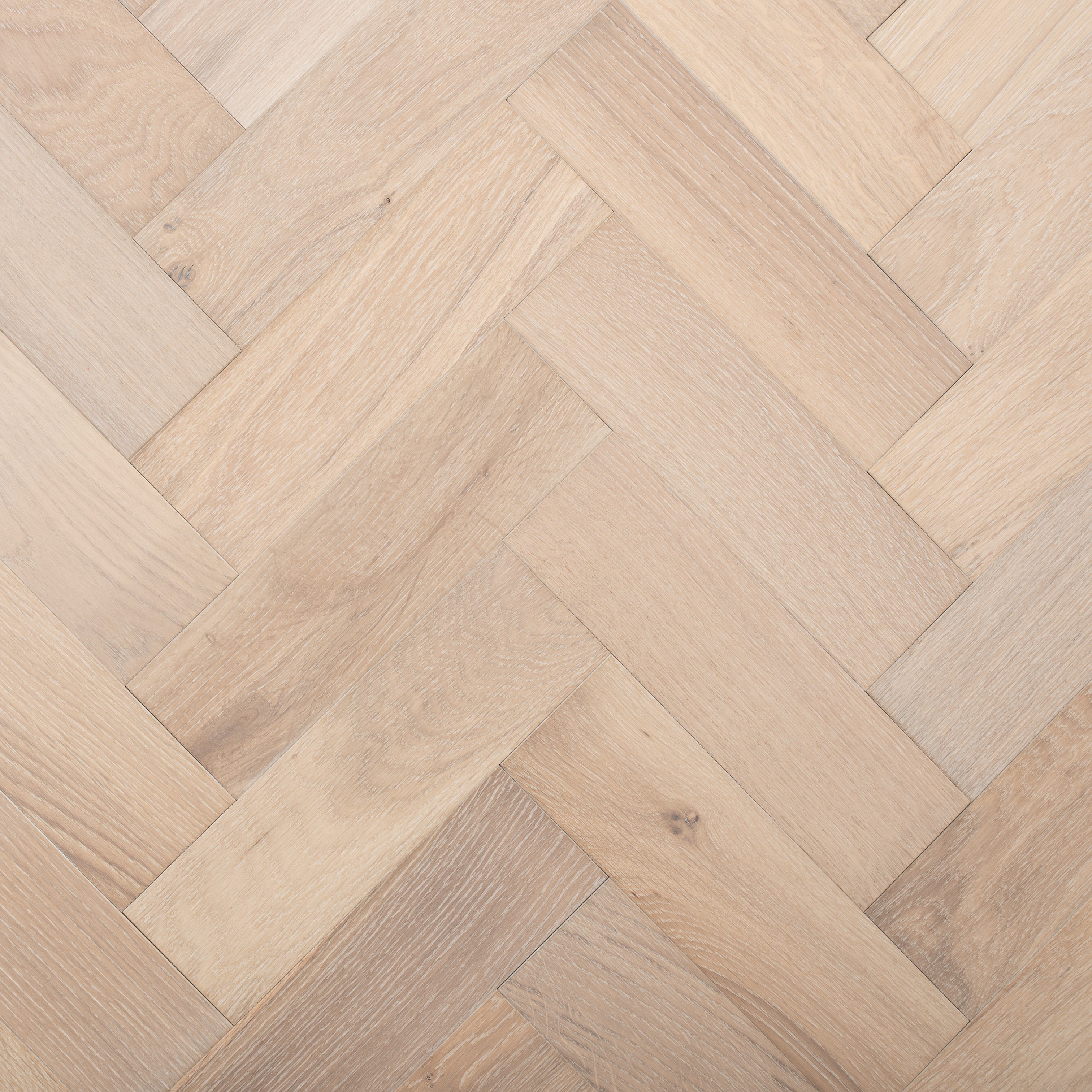 Luxury Flooring Herringbone White Engineered Oak Brushed & Lacquered Flooring - 14mm x 300mm x 90mm