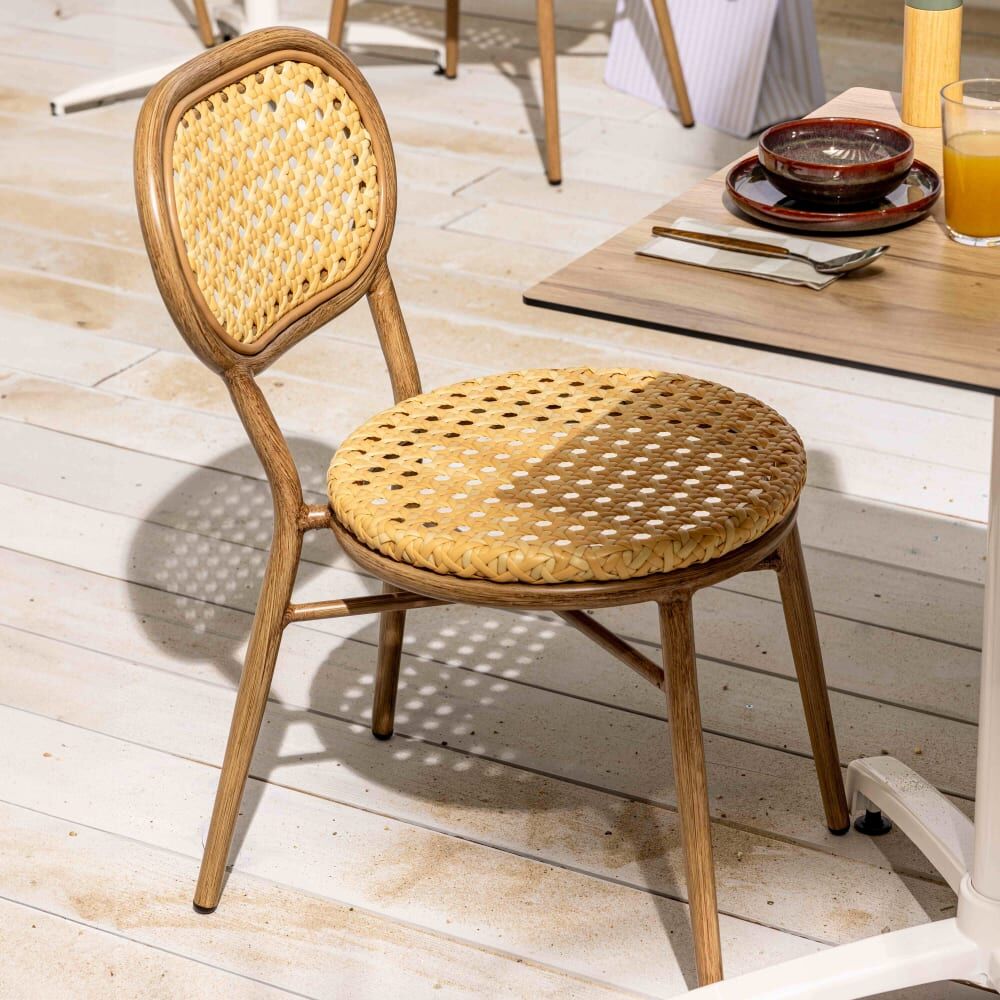 Oviala Chaise de terrasse en aluminium et rotin synthétique Marron 58x78x42cm