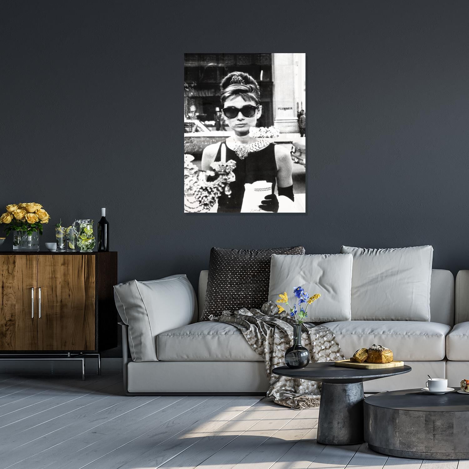 Acrylglasbild QUEENCE "Audrey Hepburn", grau (farbe bild(er): grau), B:50cm H:70cm T:0,4cm, Bilder, Acrylglasbild, Fine Art-Print in Galeriequalität farbe bild(er): grau B/H/T: 50cm x 70cm x 0,4cm, Acrylglasbild Fenster & Türen Film Filmfiguren Filmszene 