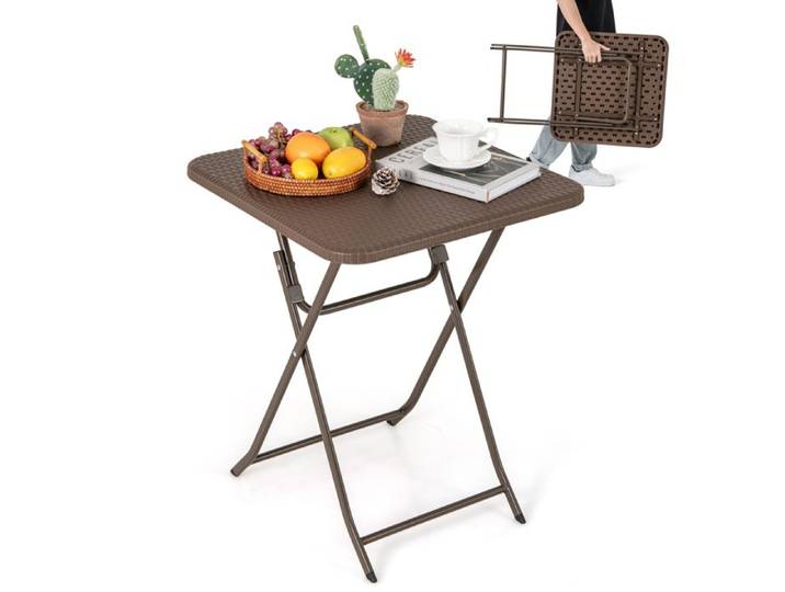 COSTWAY Table Pliable Carrée de Jardin 60 cm Plateau en Rotin Texturé en PEHD Plateau en Métal Poignée de Transport