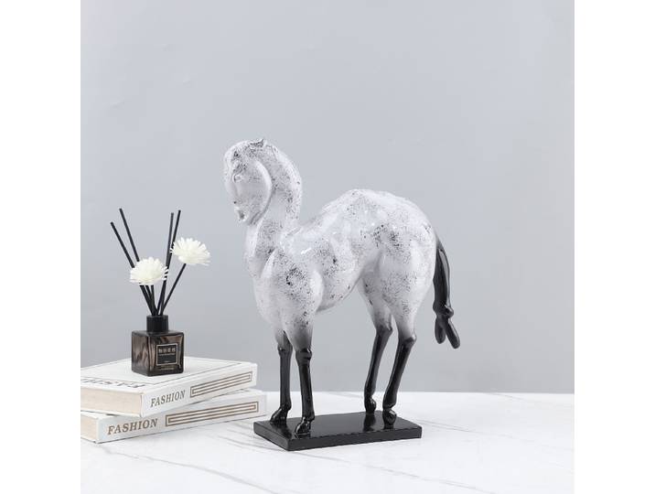 Sculpture de cheval abstraite minimaliste en résine, statue d'animal vintage, ornement artisanal pour salon, bureau, décoration de bureau, cadeaux