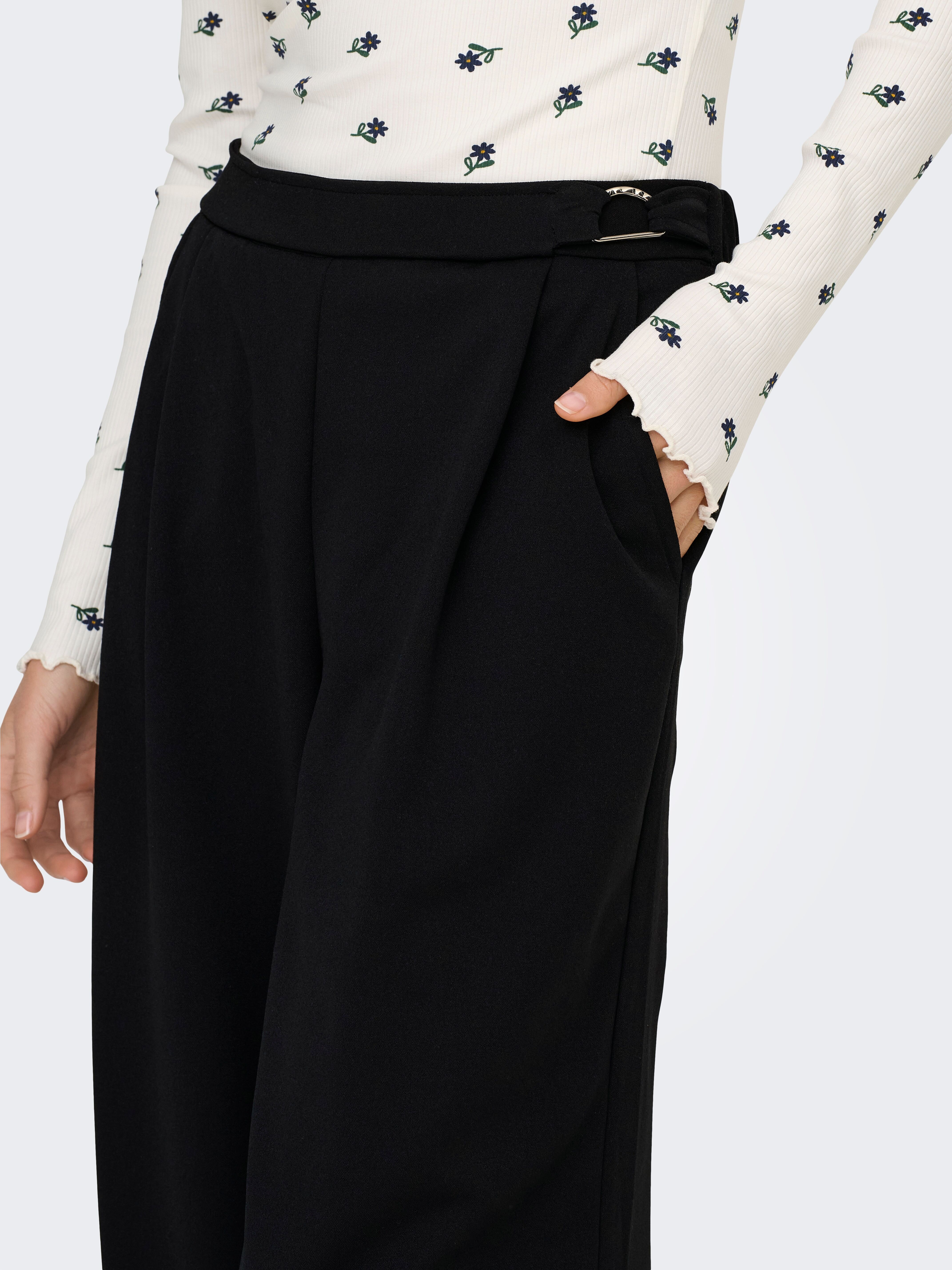 Anzughose ONLY "ONLSANIA LIFE WIDE BUCKLE PANT JRS", Damen, Gr. M (38), N-Gr, schwarz (schwarz detail:silber buckle (sania)), Jersey, Obermaterial: 95% Polyester, 5% Elasthan, unifarben, lang, Hosen Anzughose, Materialmix schwarz detail:silber buckle (san