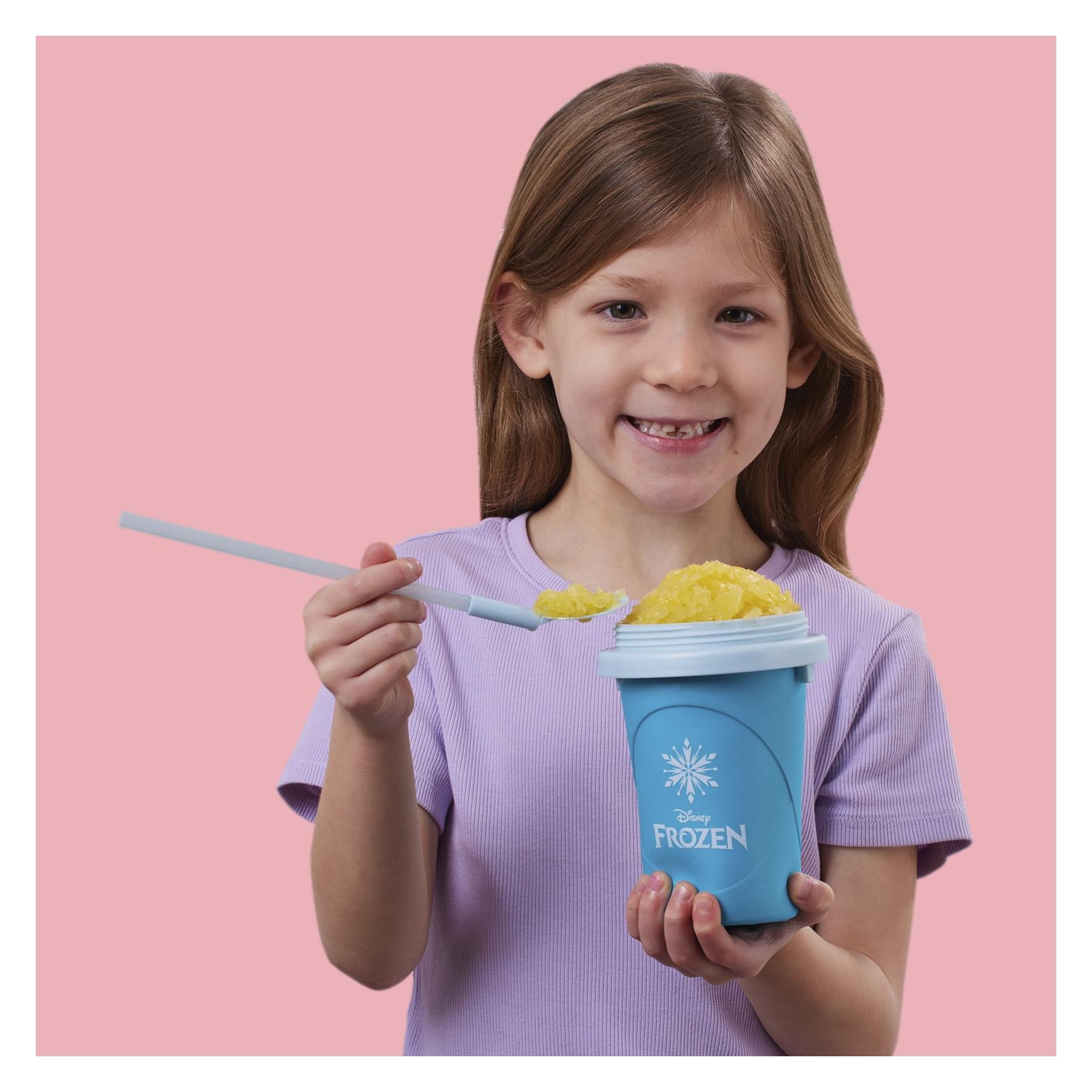 Chill Factor ChillFactor 08157 Disney Frozen Elsa-Reusable, Homemade Squeeze Cup slushy Maker Kitchen Toys (8157)