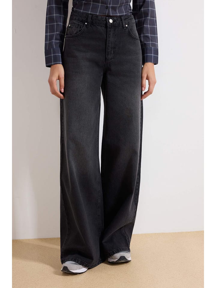 trendyol Jeans - Comfort fit - in Schwarz - 36