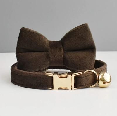 Uplift Essentials Personalized Luxury Velvet Cat Collar Set bow Tie Collar 01 s