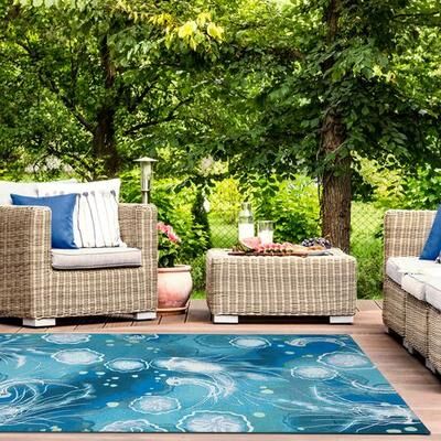 Trans Ocean Import Co Inc "Marina Jellyfish Rectangle Rug Blue, 4'10"" x 7'6"", Blue"