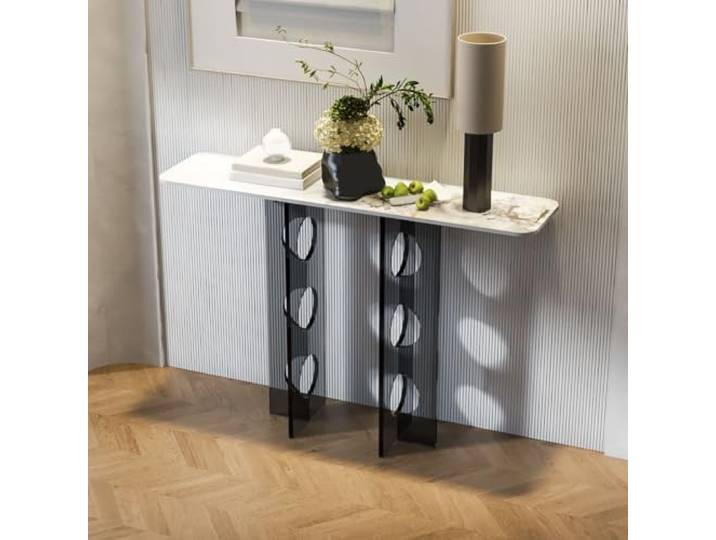 Schmale Konsolentabelle für Eingang und Sofa Halbmondkante und Acrylbeinen Gesinterte Steinplatte, schmales Design, moderne Dekoration