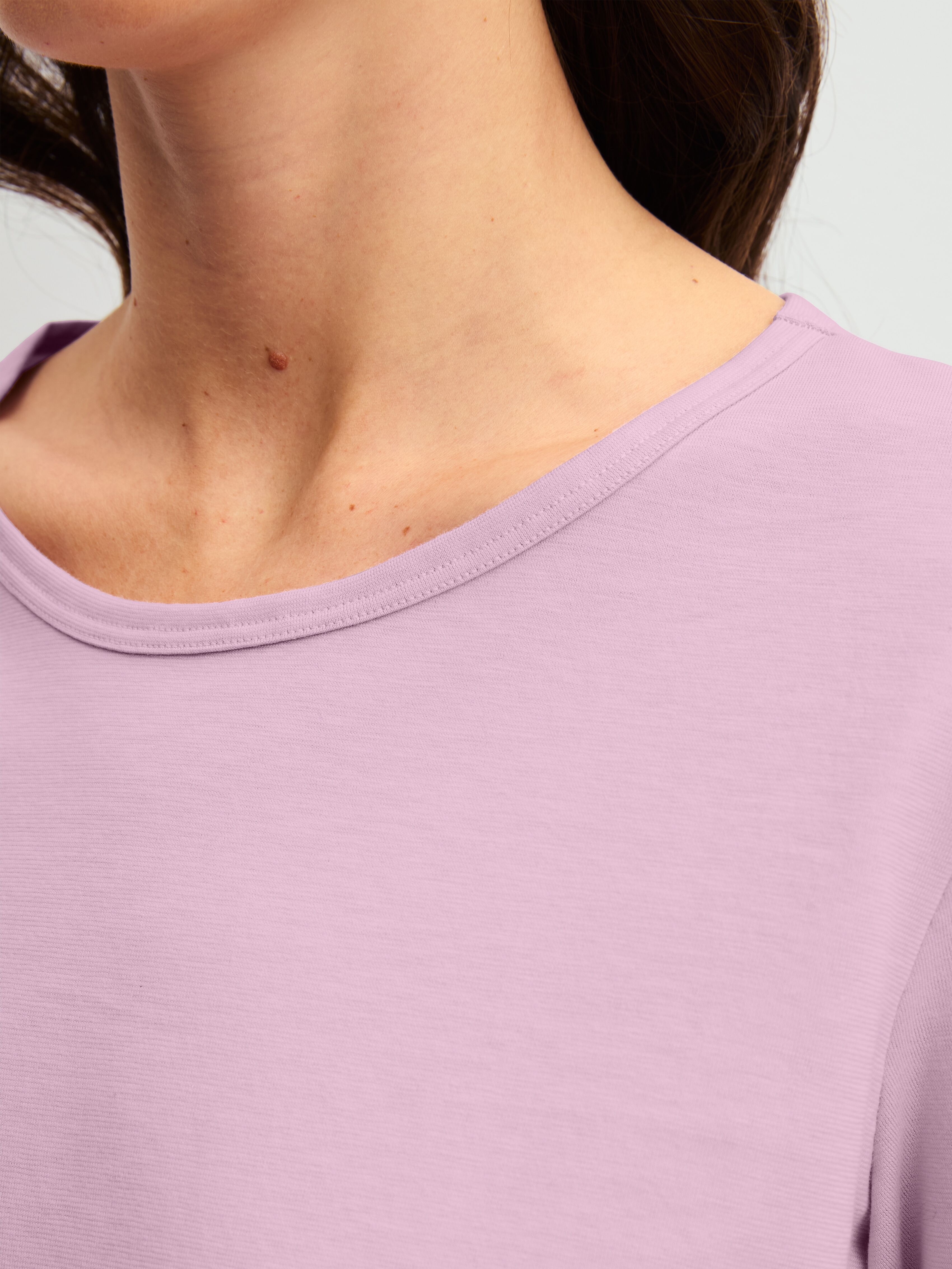 Schlafanzug CALIDA "Blooming Nights", Damen, Gr. L (48/50), rosa (fragrant lila), Single Jersey, Obermaterial: 100% Baumwolle, bequem lang, Rundhals, Homewear-Sets Schlafanzug, Streifen-Design, Single Jersey Qualität, Rundhals, Langarm, weich fragrant lil