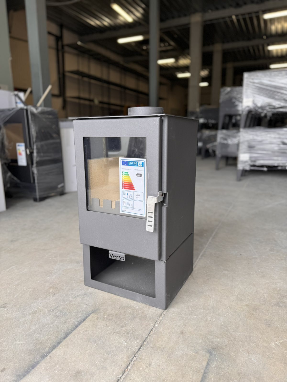 Holzofen Verso 2 - Kompakter, Effizienter Kaminofen mit 5 kW