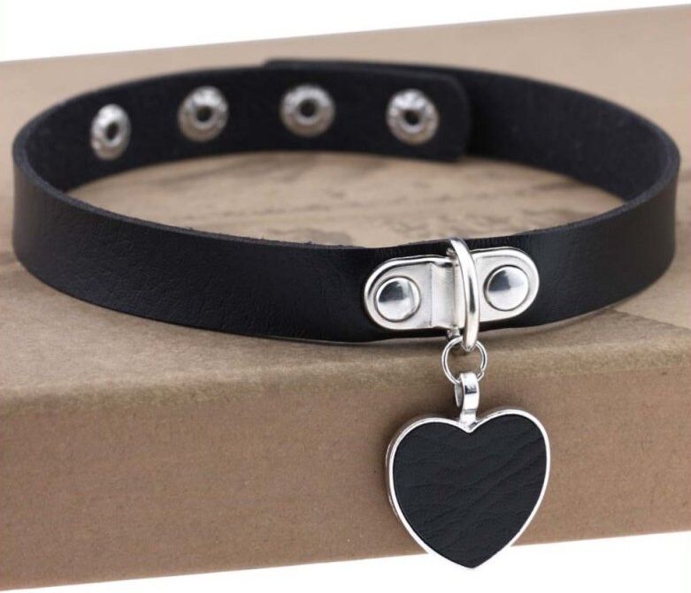 Joy Jewels Punk Goth Heart Pendant Necklace Leather Collar BLACK