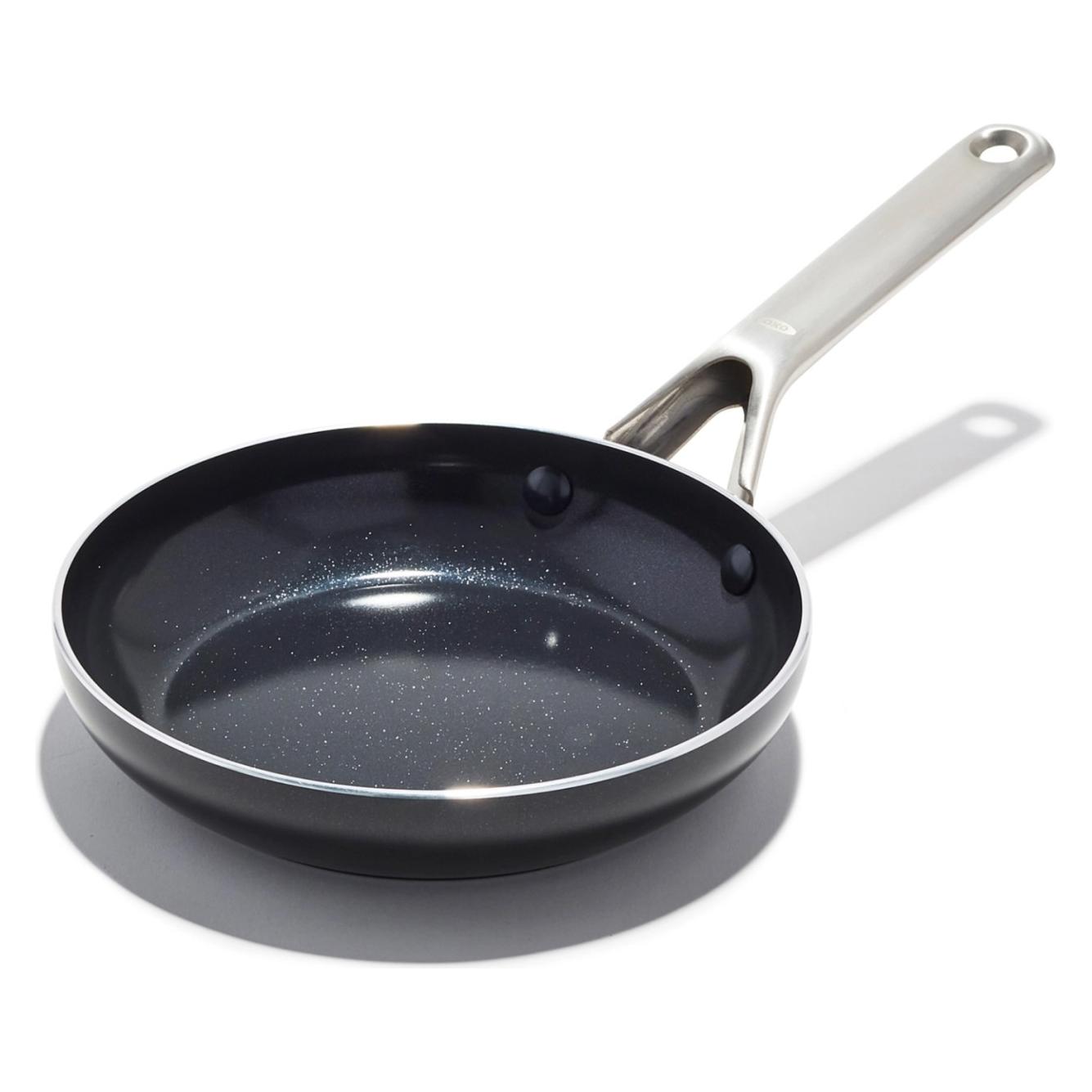OXO Antihaft-Bratpfanne der Agility Serie, 20 cm (Bratpfanne, Aluminium, 20 x 14.50 cm) (CC006947-002)