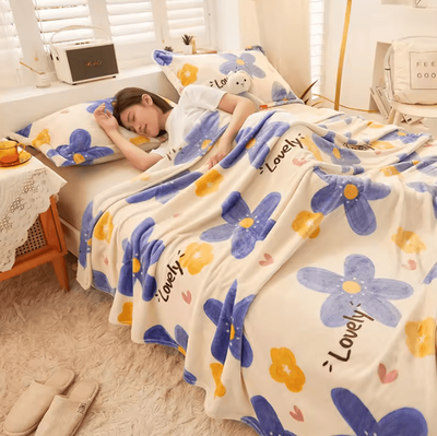 Inspire Curations Cute Strawberry Flannel Throw Blanket 5 180x200cm