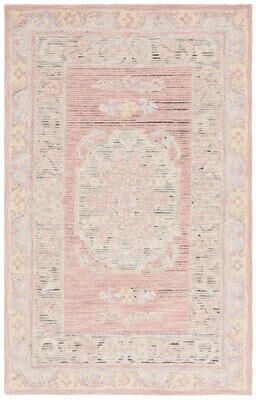SAFAVIEH Handmade Savonnerie Radolija Traditional Wool Rug