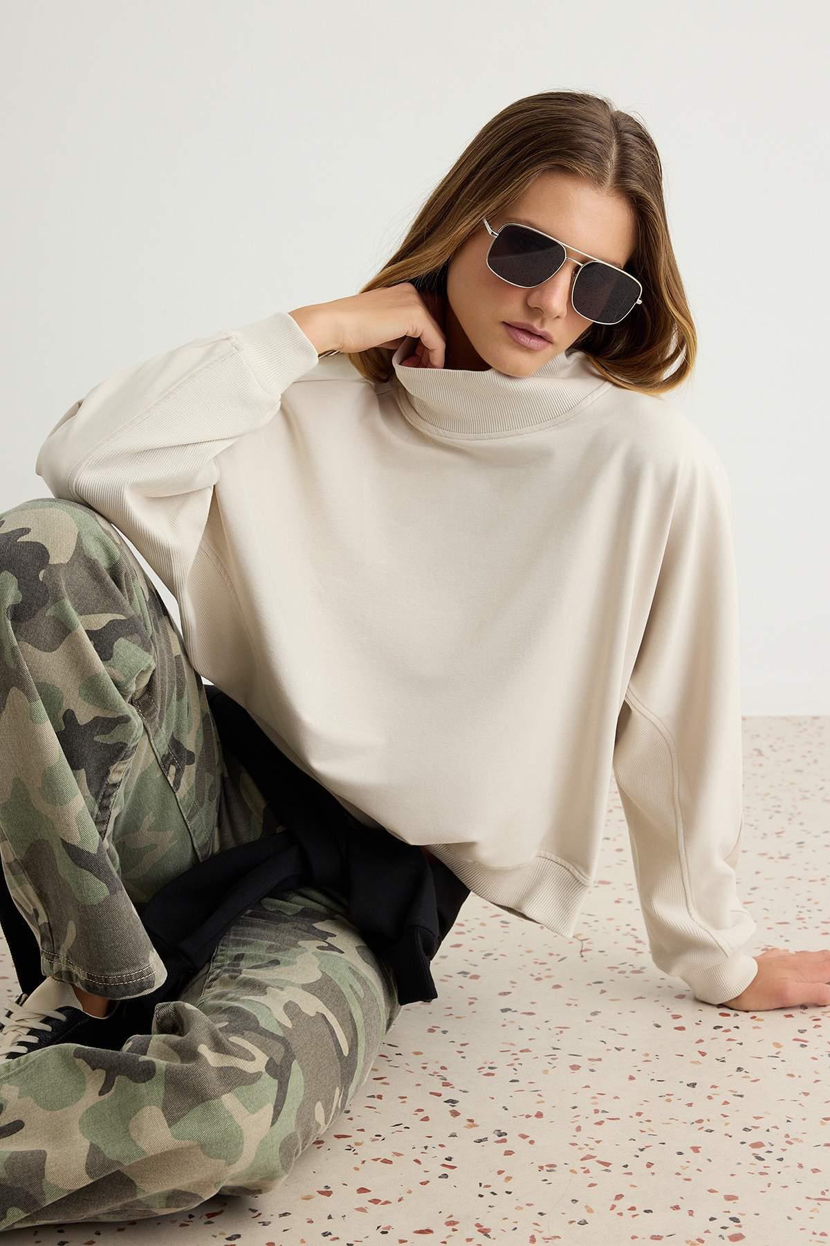 TRENDYOLMİLLA Damen Grau Einfarbig Lang, Oversize Sweatshirts