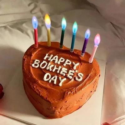 Uplift Essentials Magic Colorful Flame Birthday Candles 6pcs