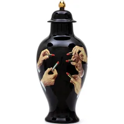 Toiletpaper Lipsticks Black Vase