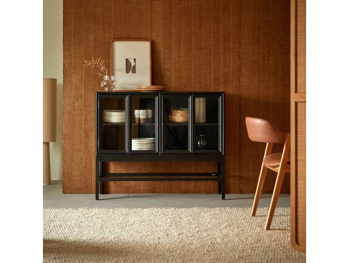 Anna - Vitrinenbuffet auf Füßen aus massivem Mindi 120 cm - Schwarz