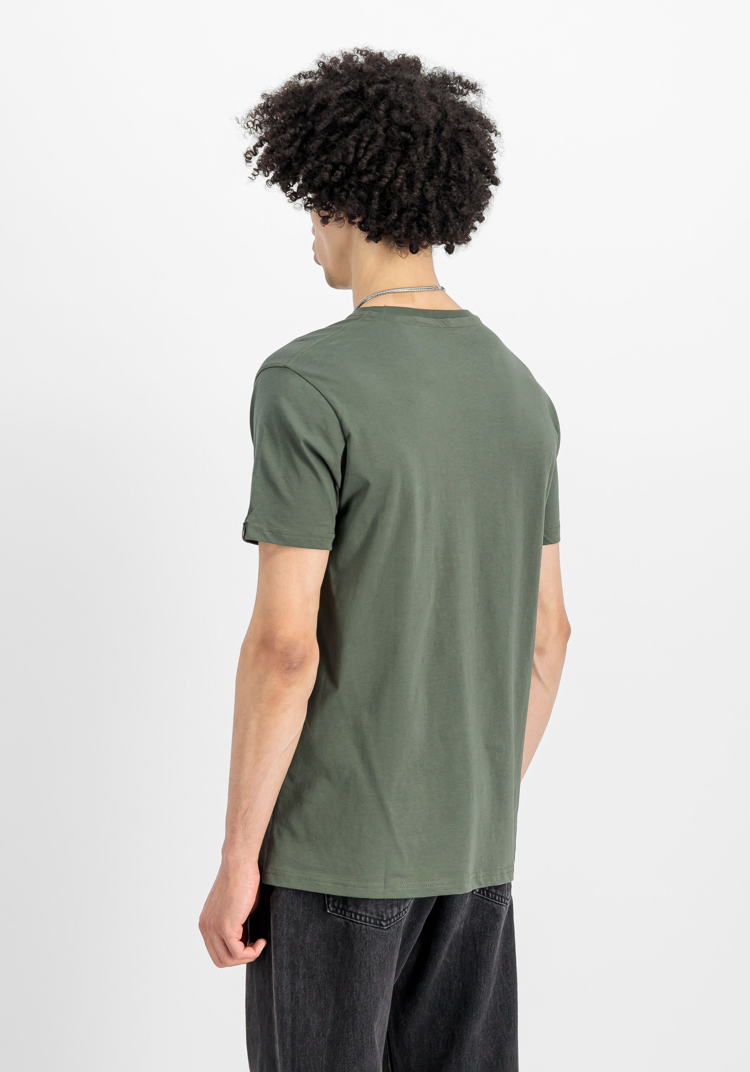 Kurzarmshirt ALPHA INDUSTRIES "Alpha Label T", Herren, Gr. M, grün (schwarz olive), Single Jersey, Obermaterial: 100% Baumwolle, bedruckt, regular fit normal, Rundhals, Shirts Kurzarmshirt