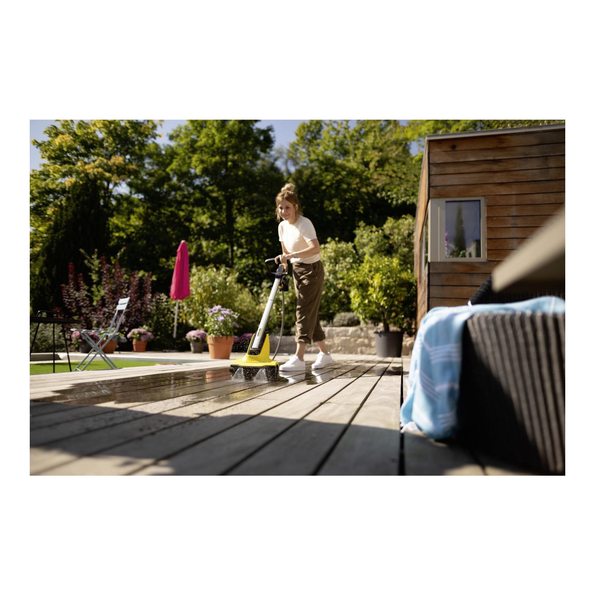 Kärcher PCL 3-18 Terrassenreiniger aus Kunststoff/Metall mit Bürstenwalze und Absaugfunktion für Reinigung von Terrassen/Böden, 1.644-010.0)