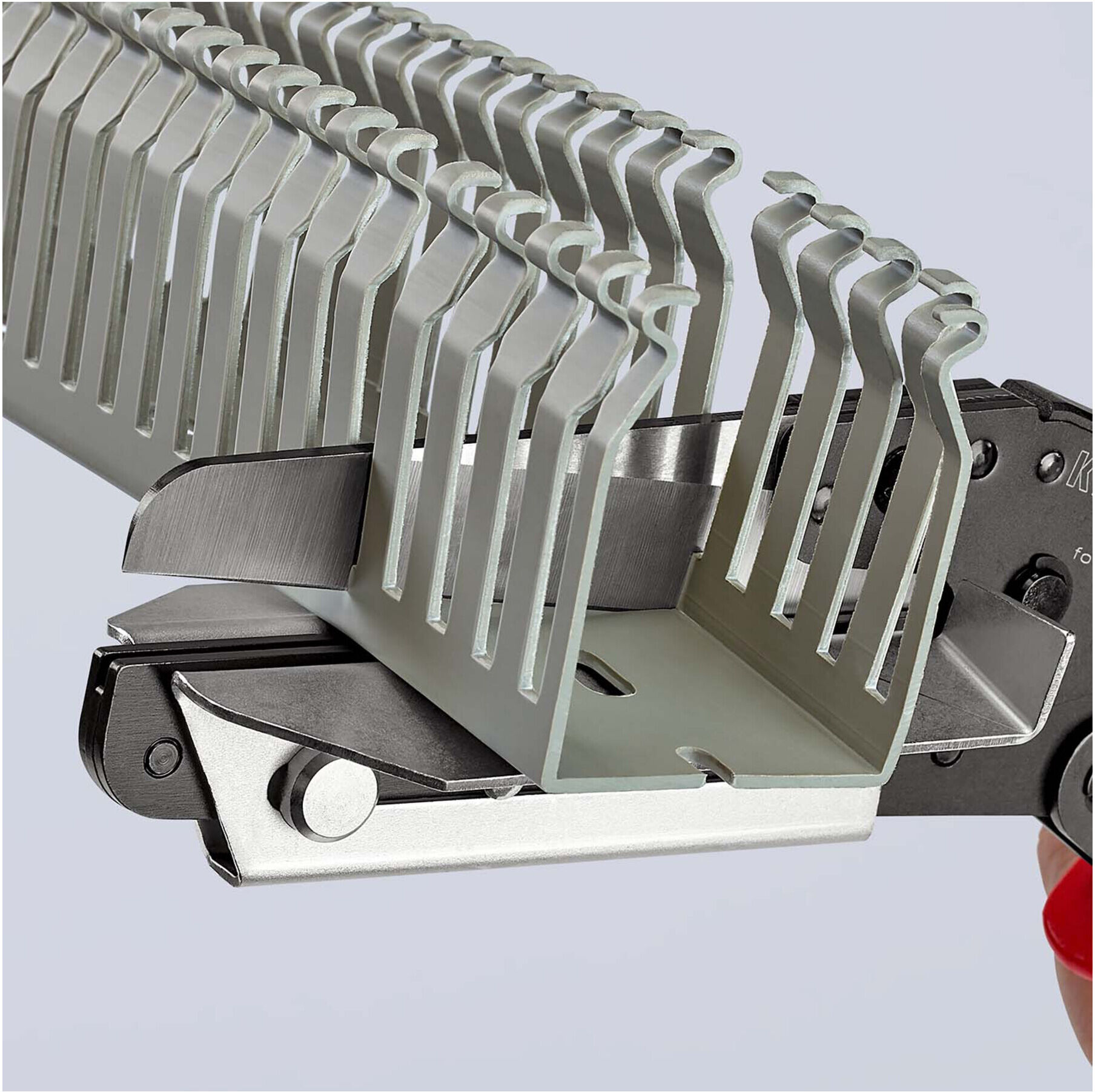 KNIPEX 95 02 21 Schere für Kunststoffe auch für Kabelkanäle mit Mehrkomponenten-Hüllen brüniert 275 mm)