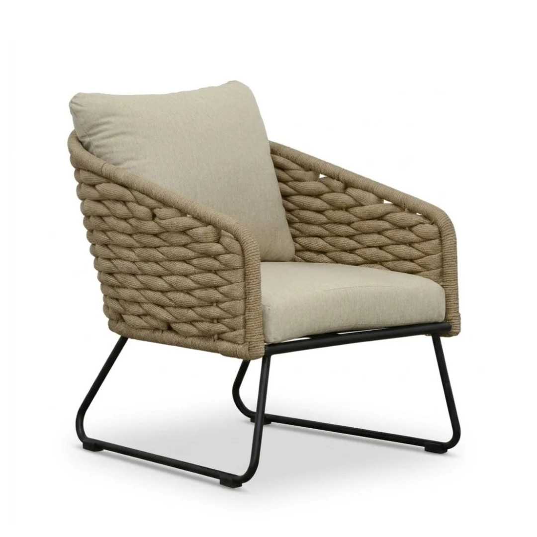 Flora loungestoel van touw en aluminium in Sahara Dust