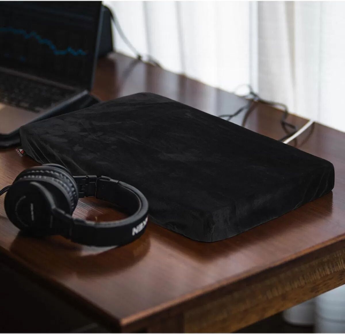 INF Weiche Staubschutzhülle kompatibel mit Pioneer DJ DDJ-FLX4 Controller - Schwarze Spandex Schutzhülle