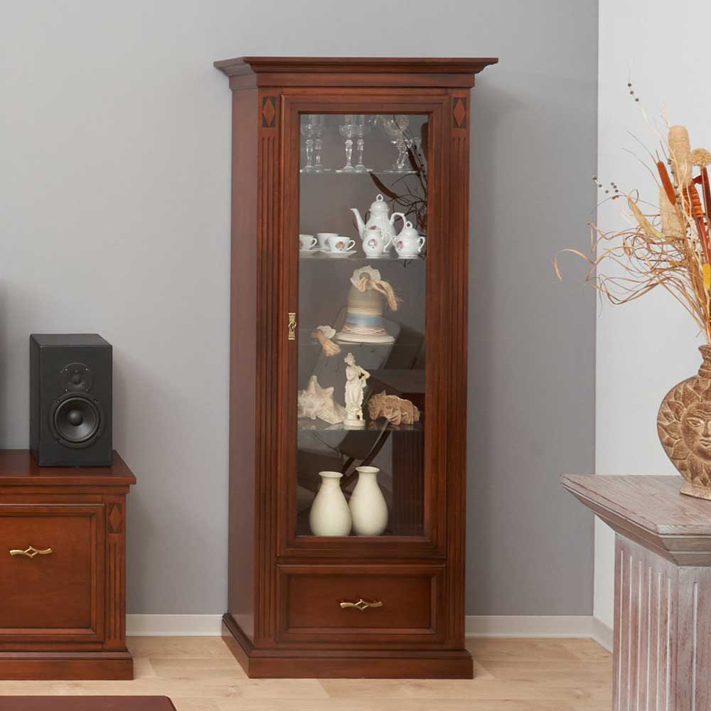 Pharao24.de Vitrine Walnussbaumfarben im klassischen Stil Glastür und Schublade