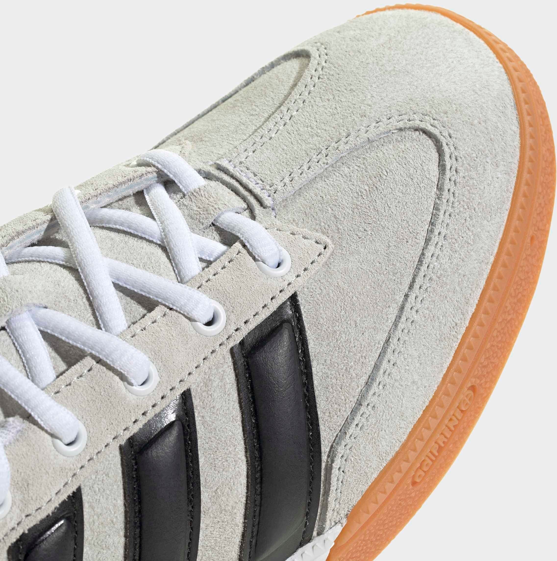 Hallenschuh ADIDAS PERFORMANCE "SPEZIALIST INDOOR", Herren, Gr. 46,5, weiss (cloud weiß, core schwarz, grau two), Leder, Textil, Schuhe Hallenschuh, Handballschuh cloud weiß, core schwarz, grau two 46,5