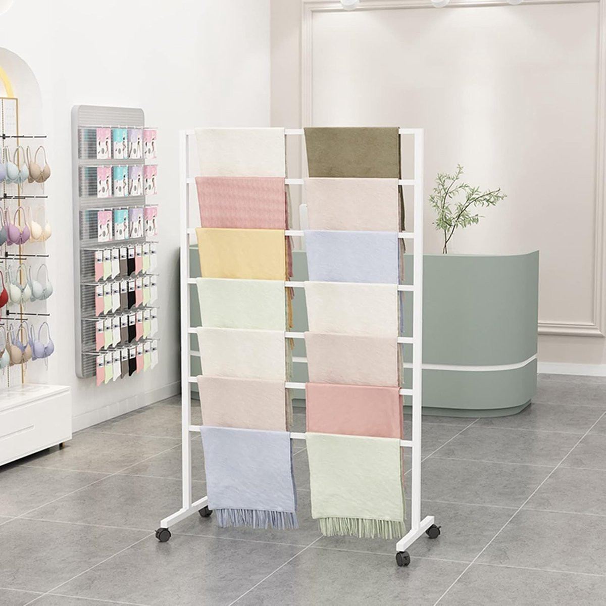 Zwart Metalen Sjaalstand met Wielen - Kledingrek Organizer voor Opslag - 60 cm