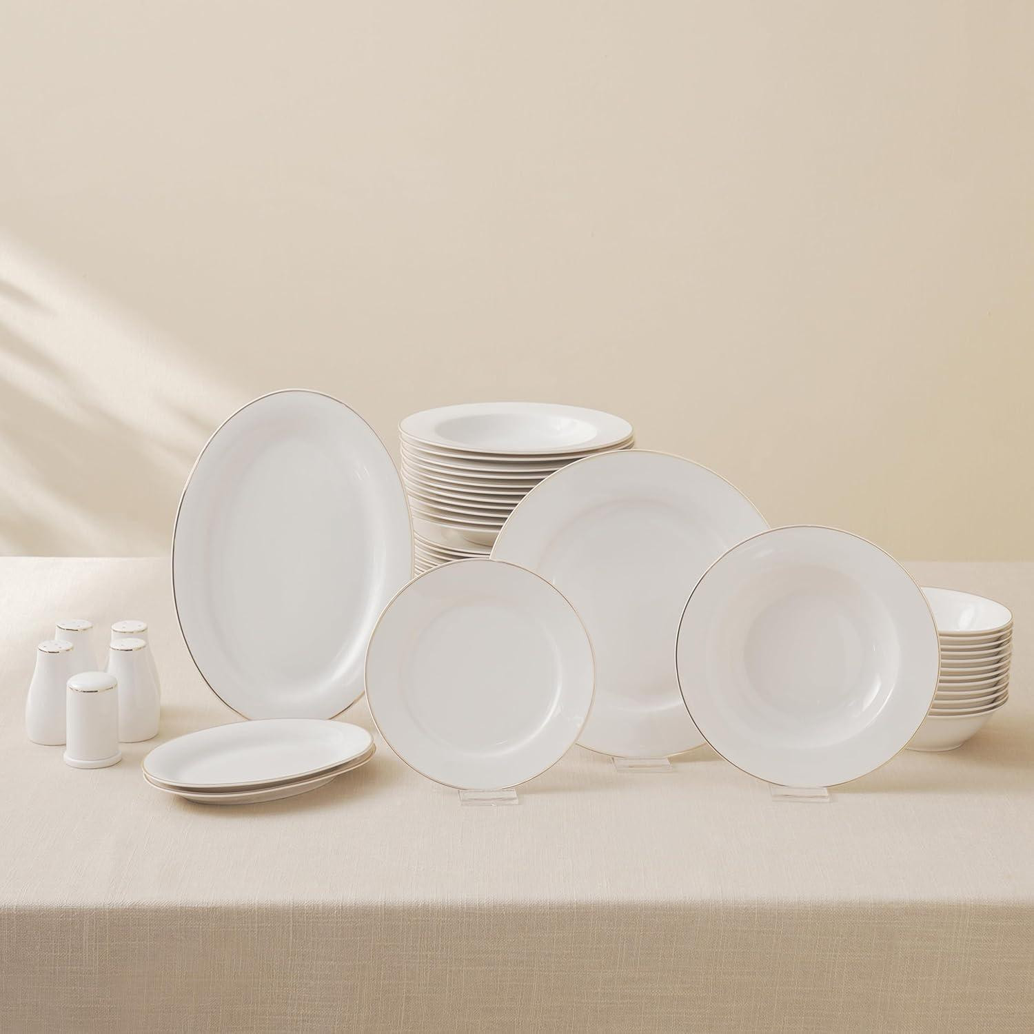 Wit porseleinen diner servies voor 12 personen