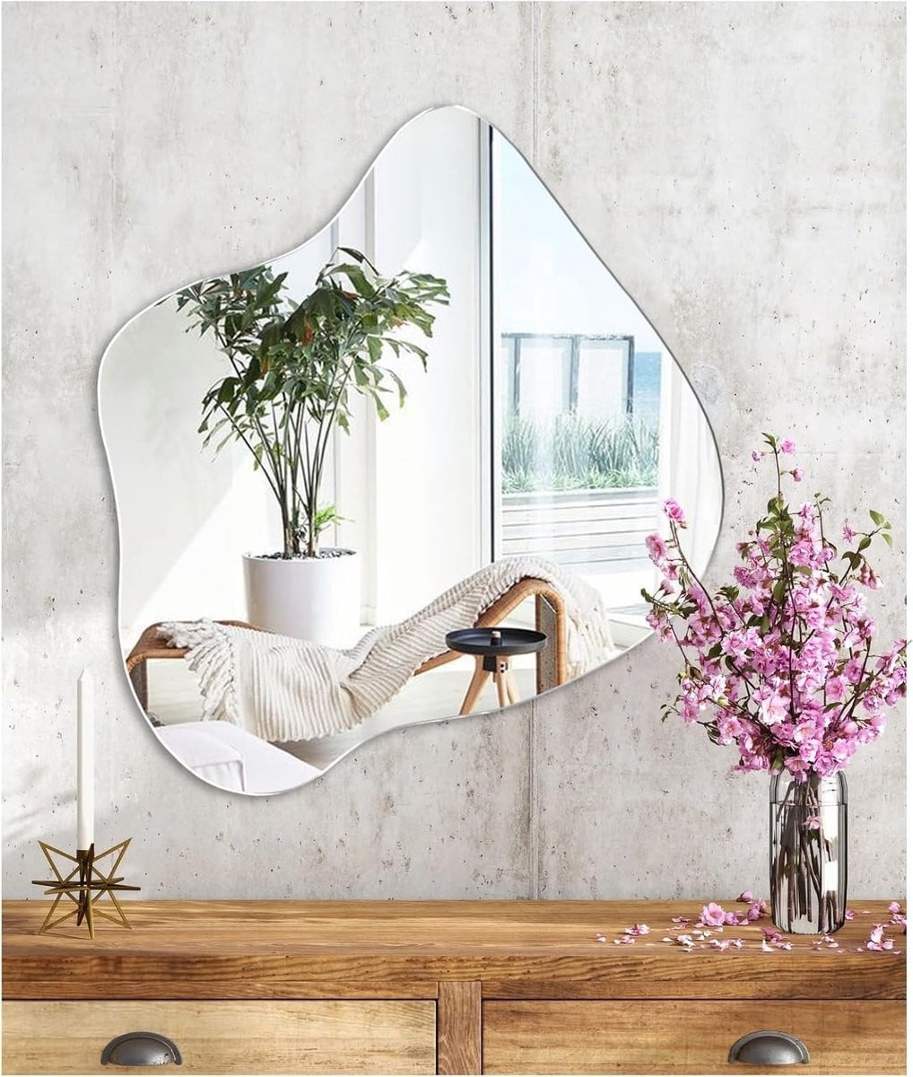 Onregelmatige badkamerspiegel zonder frame van HD-glas voor make-up en decoratie