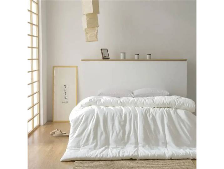 Couette japonaise Meiji Nishikawa - Couette matelassée blanche taille Queen toutes saisons en duvet avec coins