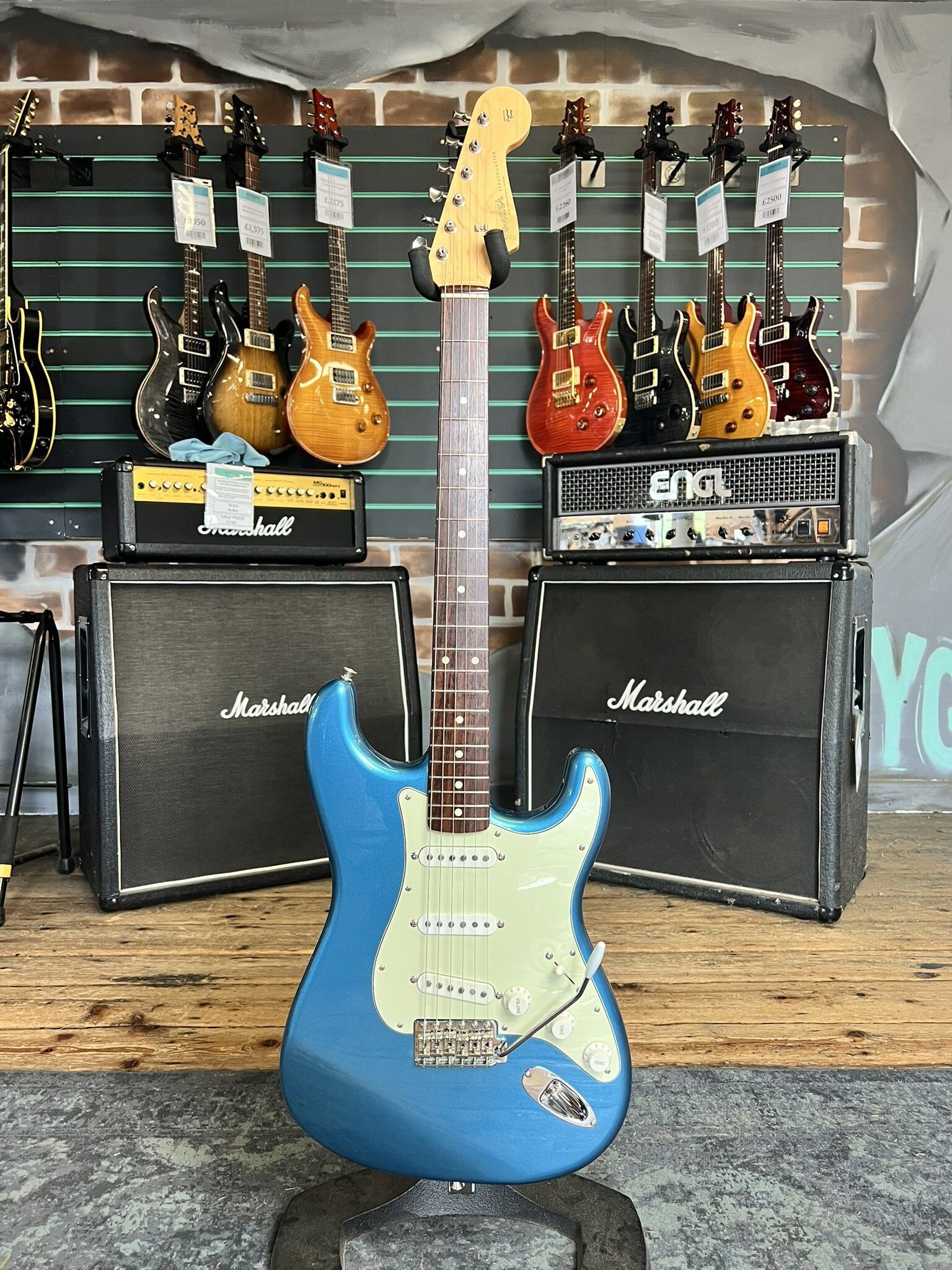 Fender Made in Japan Traditional '60s Stratocaster 2020 Lake Placid Blue   blue - Refurbished