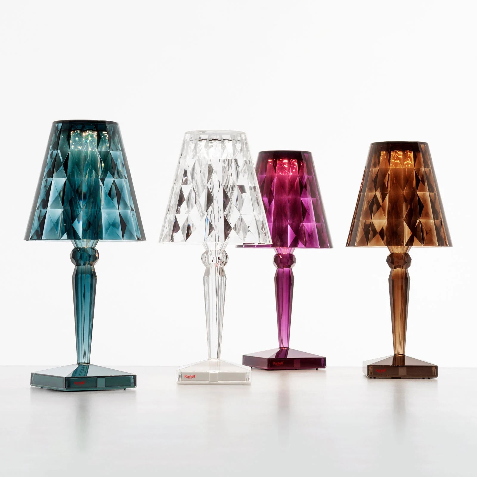 Kartell Big Battery Taffellamp Cola - Multicolour Designer Tafellamp van Kunststof